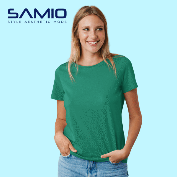Model wearing plain bottle green cotton t-shirt